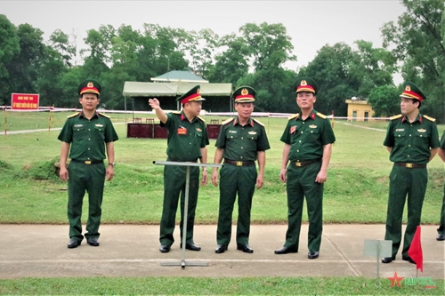Bộ tư lệnh Thủ đô Hà Nội đưa tiếng Anh vào hội thi cán bộ cấp phó các trung đoàn và ban CHQS các quận, huyện